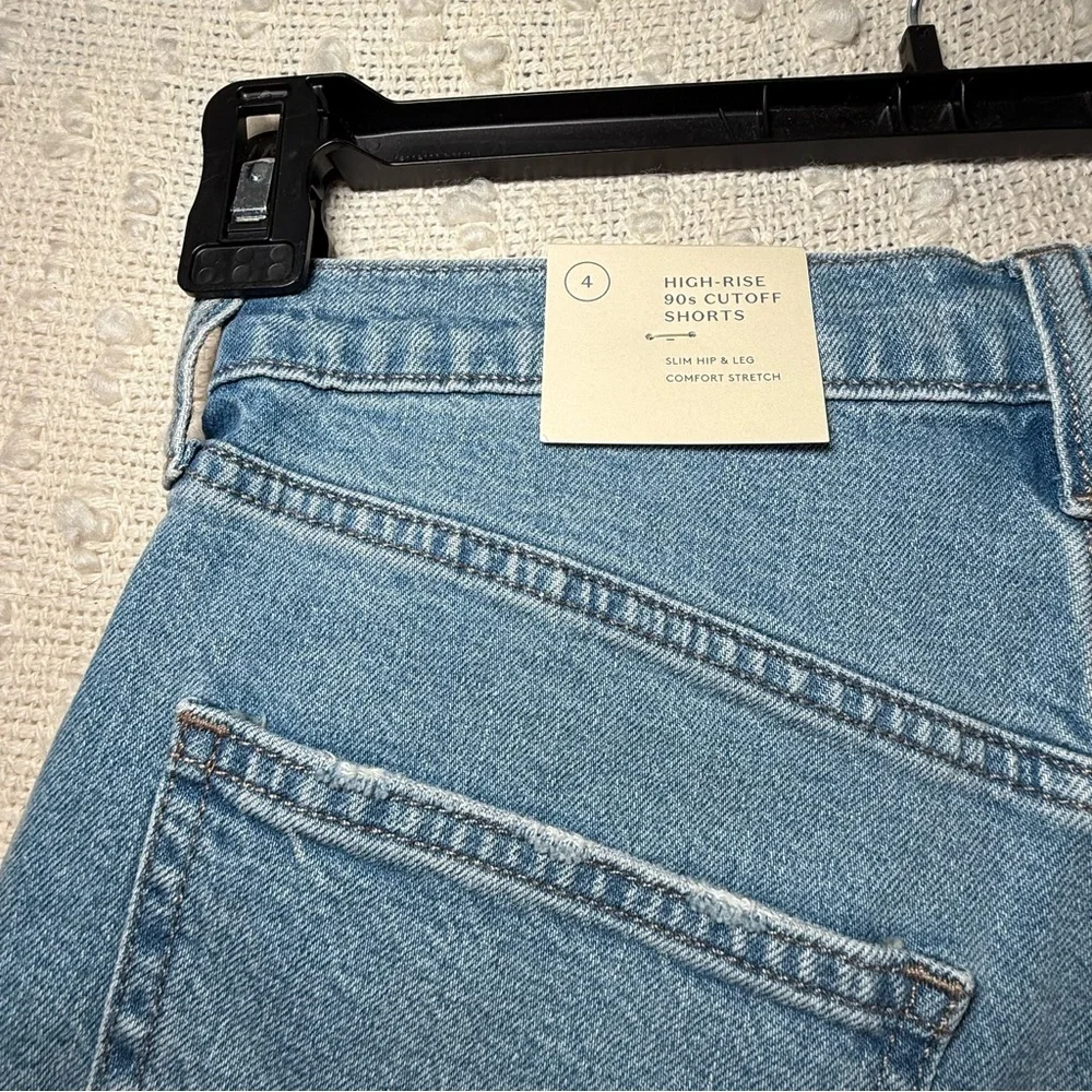 Womens Size 4 High-Rise 90's Cutoff Jean Shorts Raw‎ Hem Mom Y2K Blue Universal